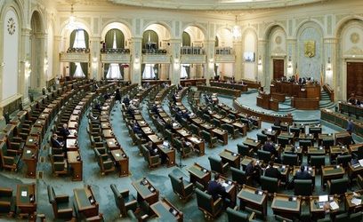 ULTIMA ORĂ Camera Deputaților adoptă proiectul de lege privind reținerea la sursă a impozitului pe câștigurile bursiere. Actul normativ pleacă spre promulgare către președinte