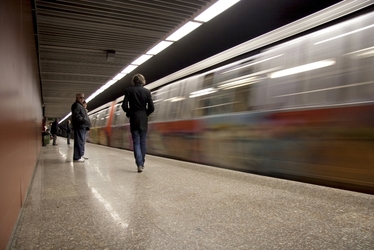 Românii – prudenți la achiziția titlurilor de stat. Participarea în programul Fidelis este la doar jumătate față de exercițiul din primăvară