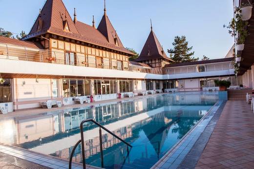 SIF Oltenia vrea să obțină 9 milioane euro din vânzarea participației sale la Turism Felix. Acțiunile companiei hoteliere cad la bursă