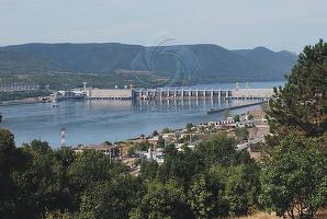Acțiunile Hidroelectrica cumulează transferuri de 45 milioane lei până la jumătatea orarului de tranzacționare. Prețul a urcat spre zona de 112 lei/acțiune, unde a fost maximul în coridorul ofertei primare