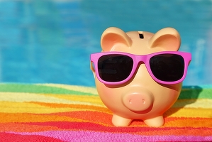 Investitorii fură startul pentru mini-vacanța de la jumătatea lunii august