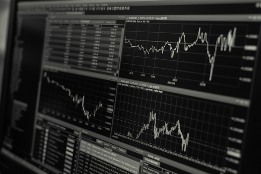 Bursele europene au închis în scădere. Acțiunile Raiffeisen Bank au coborât cu 7,4%