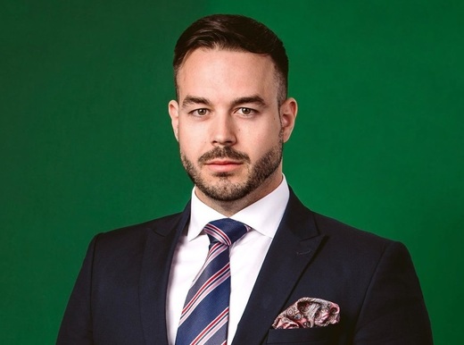 Brokerul Goldring a recrutat Director de Vânzări și Tranzacționare de la Bank of America. Compania și-a majorat capitalul social