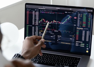 Bursele europene au închis în scădere. Atenția investitorilor se îndreaptă spre inflația și dobânzile din SUA