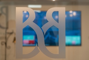 Acțiunile Hidroelectrica și Banca Transilvania dau tonul creșterilor de la BVB. Salt important și pentru titlurile Premier Energy