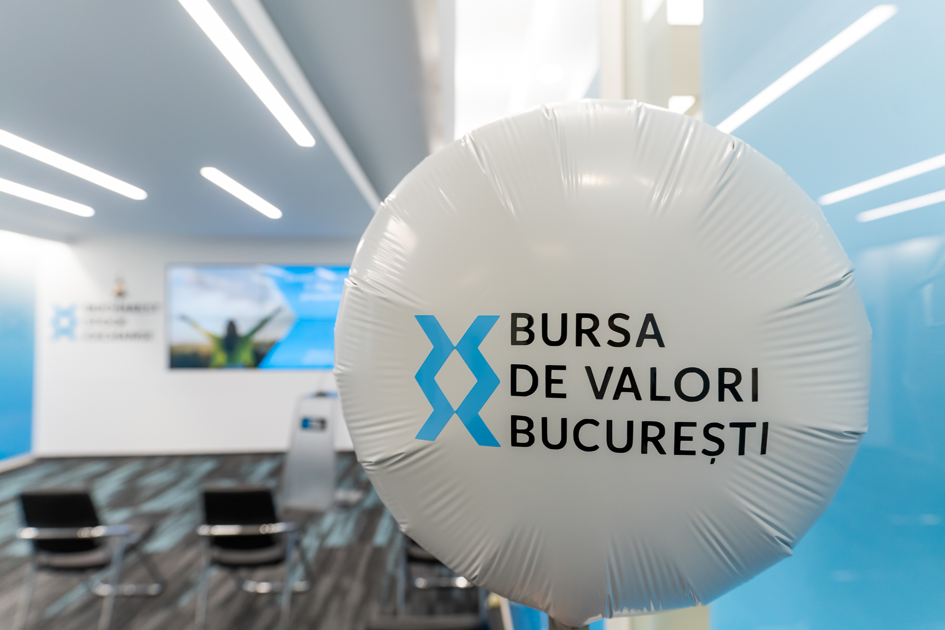 GRAFIC Indicele principal de la BVB a alunecat sub referință