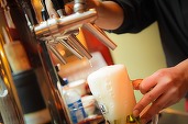 Acțiunile celui mai mare producător de bere din lume scad după un declin neașteptat al volumului vânzărilor