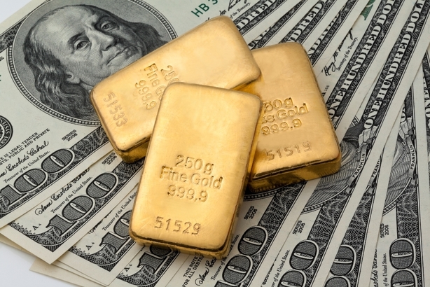 GRAFICE Goldman Sachs: Dacă investitorii ar vinde doar 1% din titlurile de stat americane și ar muta banii în aur, cotația metalului prețios ar ajunge la 5.000 dolari/uncie