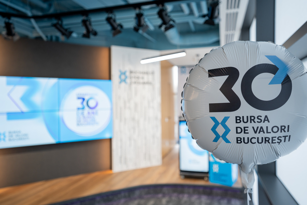 FOTO - BVB împlinește 30 ani. Amintiri cu primul broker. „Se făceau bani! Făceam un milion de dolari pe lună!”. 3 șocuri care au frânat dezvoltarea, cu celebrul FNI