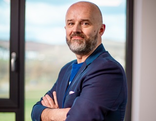 Life is Hard închide subdivizia Telecomunicații, care a generat scăderea performanței sale financiare în 2025