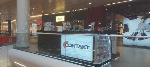 FOTO Contakt, cel mai mare lanț românesc de magazine cu accesorii pentru telefoane, face primul pas spre extinderea internațională și deschide o locație la Praga