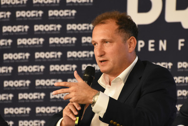 VIDEO Laurențiu Ispir, Booster Capital: Îți trebuie profit operațional de 20 de milioane de euro pentru listare. Primele listări spectaculoase ar putea veni  peste 5-6 ani - Profit.ro Piața de Capital.Forum