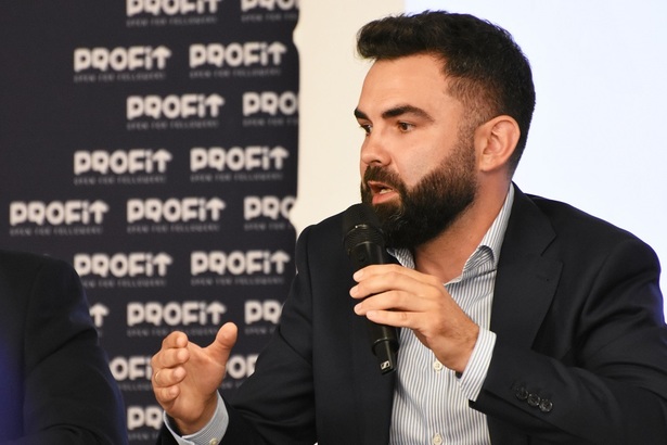 VIDEO Dan Petrișor, Novere Capital: Marii proprietari din România sunt listați la burse din alte țări și pentru că noi nu avem o legislație pentru REIT - Profit.ro Piata de Capital.Forum