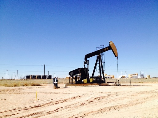 Kazahstanul și-ar putea reduce producția de petrol în 2016 dacă prețurile continuă să scadă