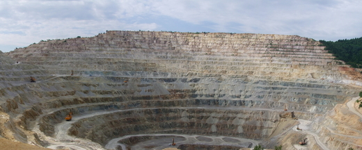 Statul vrea să construiască un combinat metalurgic la Cupru Min Abrud