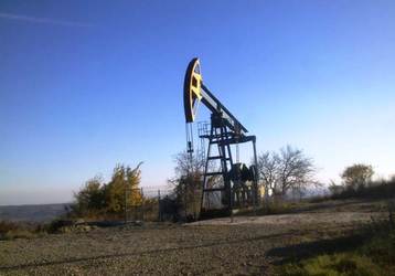 Compania petrolieră a unui fost membru țărănist al guvernelor Vasile și Isărescu se judecă în SUA cu al treilea producător de gaze din România