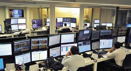 Micii producători de energie regenerabilă se plâng că nu-și permit "roboți" rapizi de tranzacționare și nu-și vor putea vinde certificatele verzi primite ca subvenție