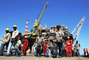 Americanii de la ExxonMobil se pregătesc să închirieze personal pentru exploatarea gazelor din Marea Neagră