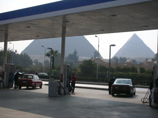 Egiptul a scumpit benzina cu 50%. Chiar și așa, este de 3-5 ori mai ieftină decât în România