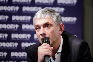 Rottco, rețeaua benzinarilor independenți, cu afaceri de 290 milioane lei, a intrat în insolvență, dar abia la a doua încercare. Anul trecut anunța la Profit Energy Forum că vrea 100 de benzinării. Intenție de preluare din Bulgaria, cu Euroins România