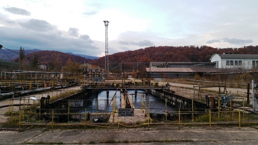 "Osemintele" istoricei rafinării Dărmănești, controlată de rusul Iakov Goldovski, proprietar și al RAFO - scoase la vânzare de la 4,6 milioane euro