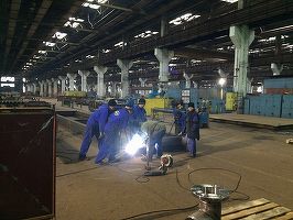 FOTO Încă o legendă a industriei românești, cu istorie de 114 ani, se pregătește de faliment, neputând fi salvată nici de "Elefantul Arab" vândut șeicilor din Kuweit. Ce se va întâmpla cu firmele din energie - anunț la Profit Energy.forum