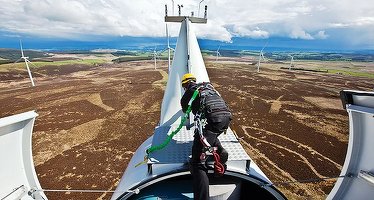 Tranzacție: "Regele eolienelor" Muntmark cedează controlul diviziei de operare și mentenanță parcuri eoliene a Monsson italienilor de la PLC Group, inclusiv pentru România. Ce se va întâmpla pe piață - anunț la Profit Energy.forum