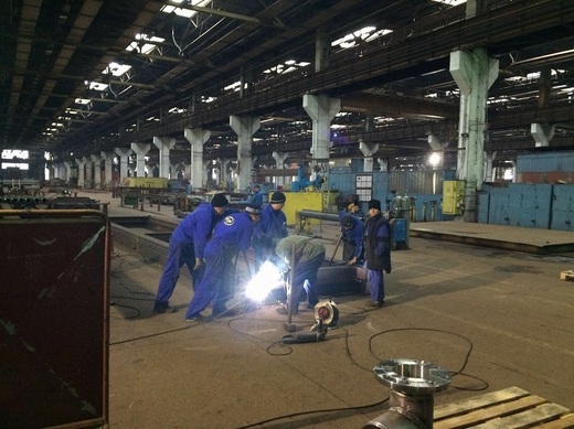 FOTO O legendă a industriei românești, cu istorie de 115 ani, intră în faliment, neputând fi salvată nici de "Elefantul Arab" vândut șeicilor din Kuweit