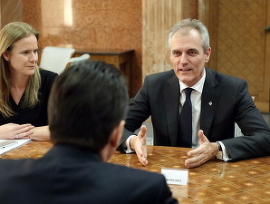 VIDEO: CEO-ul Rainer Seele, întrebat în ce condiții s-ar putea retrage OMV din România