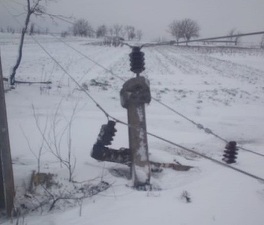 Viscolul provoacă probleme de alimentare cu energie în sudul țării. Distribuție Oltenia are 140 de echipe pe teren