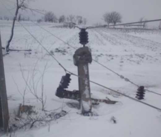 Viscolul provoacă probleme de alimentare cu energie în sudul țării. Distribuție Oltenia are 140 de echipe pe teren