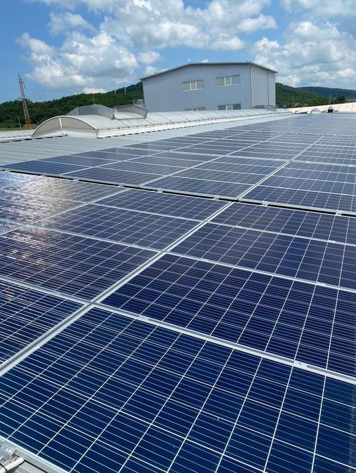 E.ON a construit o centrală electrică fotovoltaică în Parcul Industrial TeraPlast Bistrița, proiect de 1,9 milioane euro