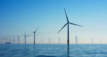 Guvernul ocolește Parlamentul și adoptă Strategia energetică prin OUG. Cum se justifică