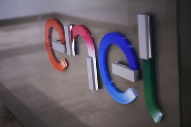 ULTIMA ORĂ Bucureștenii care nu optează pentru un furnizor concurențial vor plăti o factură la electricitate cu o pătrime mai ridicată. ENEL a calculat noile prețuri de serviciu universal