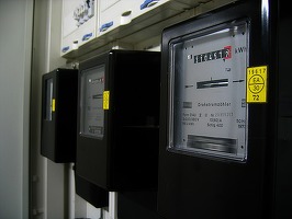 Italia vrea să revizuiască modul de calcul al facturilor la electricitate