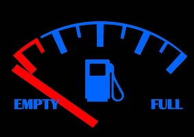 Benzinăriile din Londra și sud-estul Angliei continuă să fie afectate de lipsa carburanților