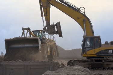 Fostul Sidex Galați a primit acord de mediu pentru închiderea haldei de zgură, pe terenul căreia vrea să ridice centrale eoliene și solare