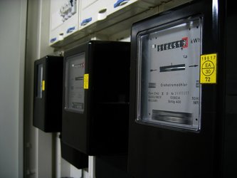 Măsurile de diminuare a facturilor - favorabile energiei electrice, deși ponderea costului cu gazele în cheltuielile unei gospodării este superioară. “Este un joc de imagine."