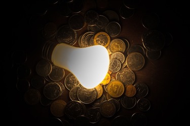 DOCUMENT Notificări de scumpire masivă a prețului la electricitate, peste posibilul plafon, trimise acasă