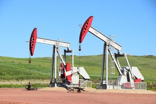 Prețurile petrolului au scăzut cu circa 10 dolari pe baril, din cauza temerilor legate de o posibilă recesiune globală