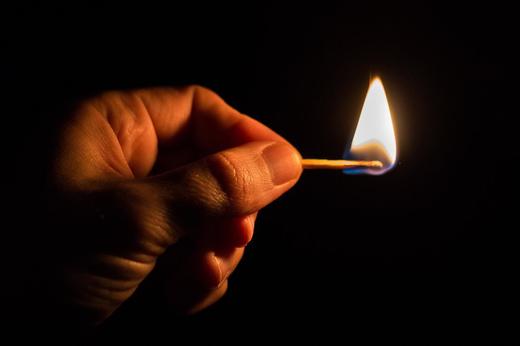 Băncile europene reduc iluminatul ca pregătire pentru posibilele întreruperi de la iarnă