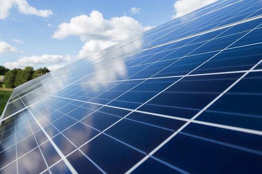 Tranzacție: Lituanienii de la INVL Renewable Energy se extind în România. Acord pentru 6 proiecte fotovoltaice cu o capacitate de 103 MW