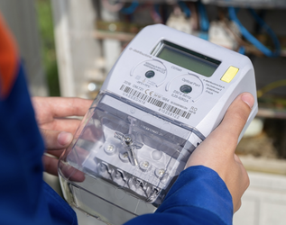 DECIZIE Toți consumatorii de energie electrică vor fi obligați să suporte cel puțin o parte din costurile instalării de contoare inteligente