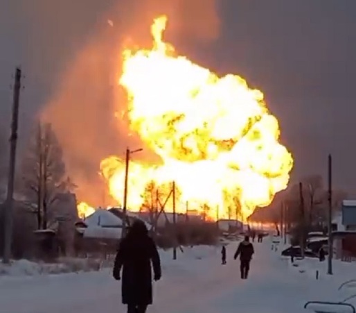 VIDEO Explozie la conducta care transportă gaze din Rusia în Europa prin Ucraina. Trei persoane au murit