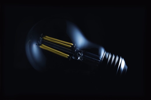 Gospodăriile și întreprinderile din Marea Britanie, plătite pentru a folosi mai puțină energie electrică