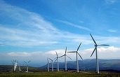 Sursele eoliene și solare au depășit gazele în generarea de electricitate în UE