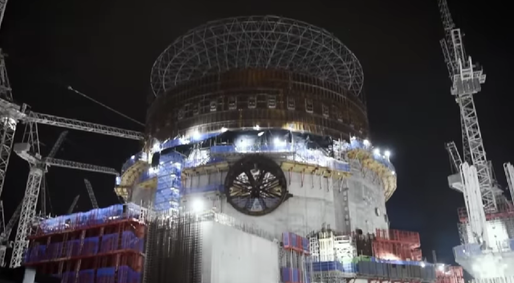 VIDEO Primul reactor al noii centrale nucleare a Marii Britanii a fost adus pe amplasament