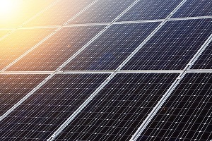 Șeful ANRE: Va fi construit un parc fotovoltaic cu o capacitate mai mare decât un reactor de la Cernavodă. În România lipsește o fabrică de panouri