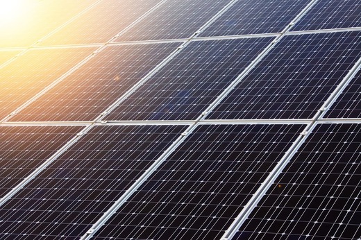 Șeful ANRE: Va fi construit un parc fotovoltaic cu o capacitate mai mare decât un reactor de la Cernavodă. În România lipsește o fabrică de panouri