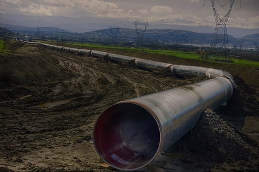 Companiile bulgare vor putea păstra stocuri de petrol în România